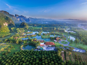 Hotels in Bo Saen